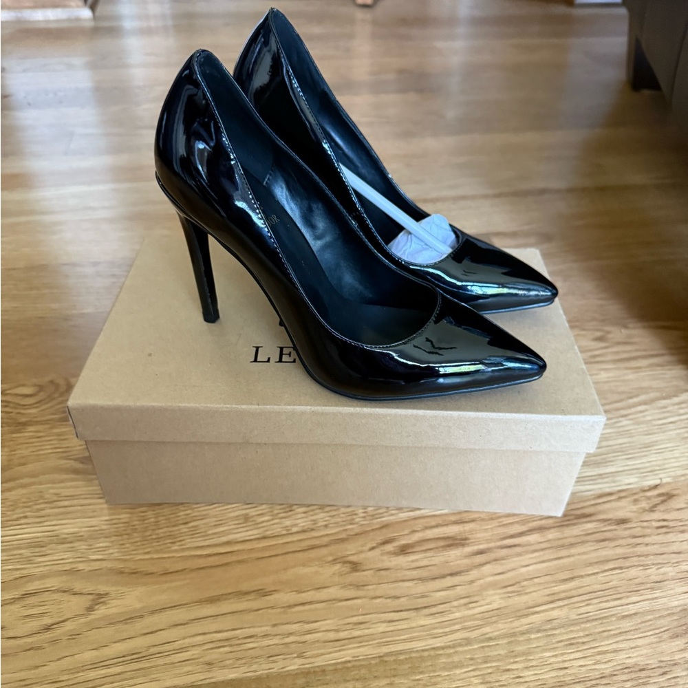 LEHOOR Women's Black Patent Leather Heels - Women's Size 7M